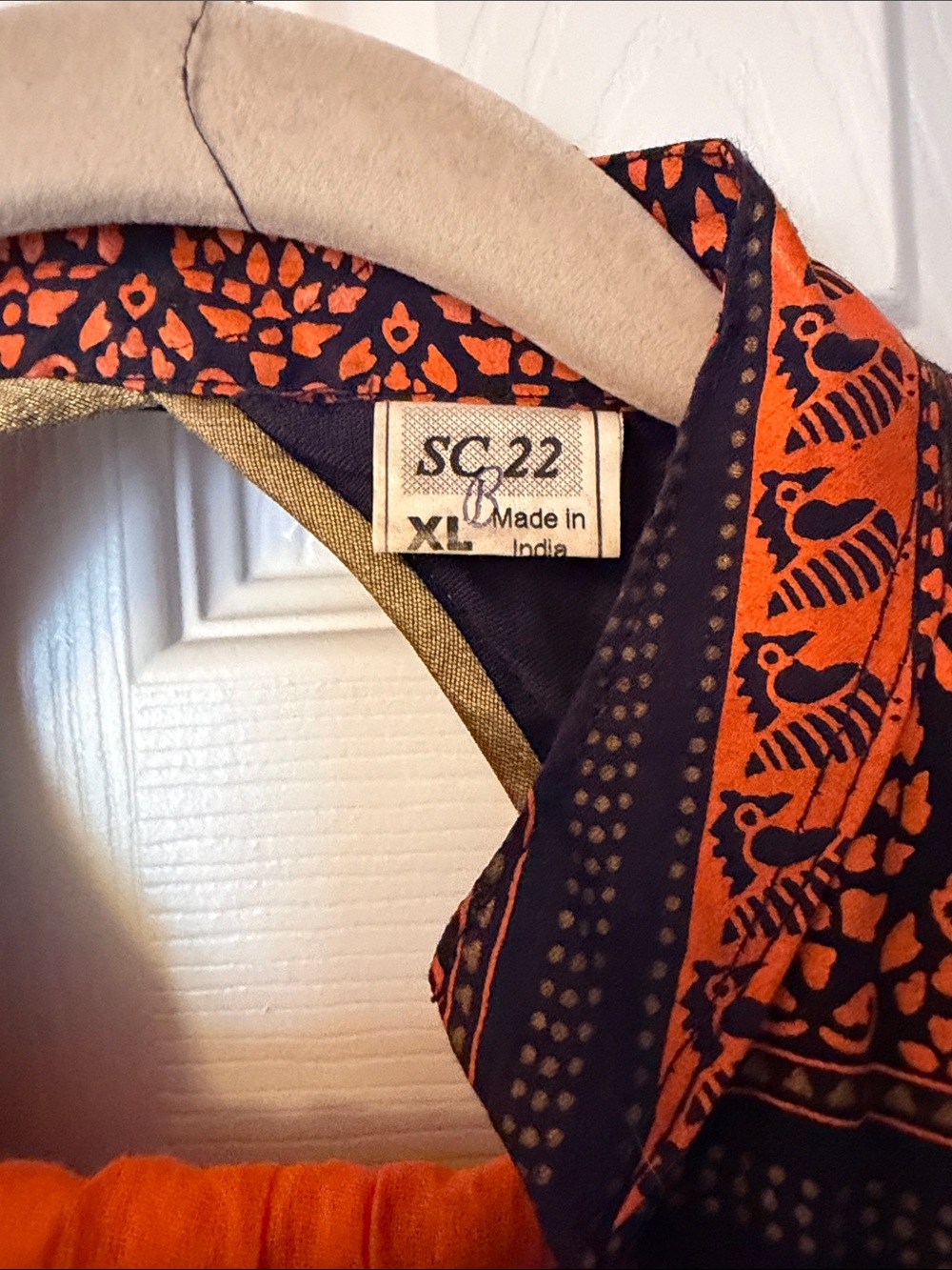 Indian pantsuit (Salwar Kameez) - Picture 2 of 8